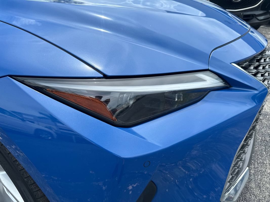 Used 2024 Lexus IS 300 w/ Comfort Package RWD image 9
