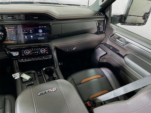 Used 2024 GMC Sierra 3500 AT4 w/ AT4 Premium Plus Package image 20