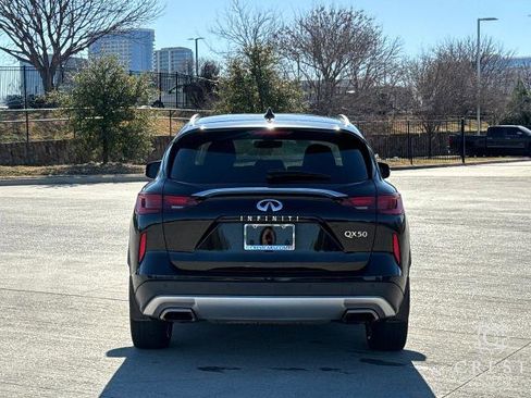 Certified 2023 INFINITI QX50 Luxe image 4