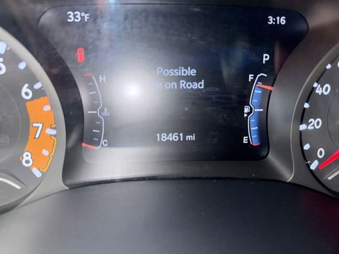 Used 2024 Jeep Compass Limited image 21