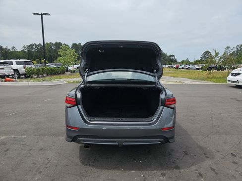 Used 2022 Nissan Sentra SR w/ SR Premium Package FWD image 17