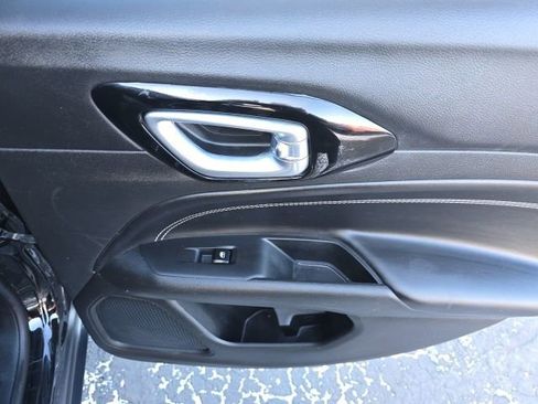 Used 2023 Jeep Compass Altitude image 24