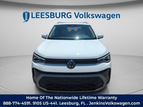 New 2026 Volkswagen Taos SE FWD image 15