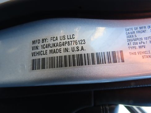 Used 2023 Jeep Grand Cherokee L Laredo image 43