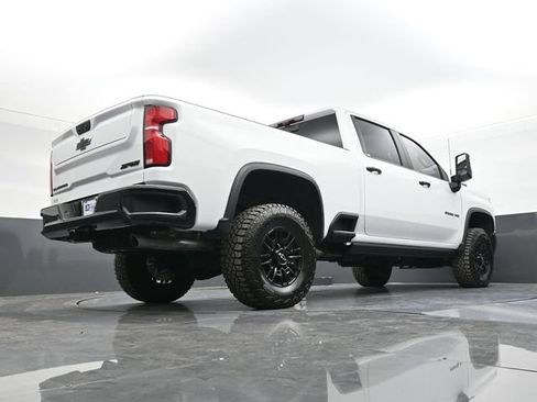 New 2026 Chevrolet Silverado 2500 ZR2 w/ LPO, Dark Essentials Package image 44