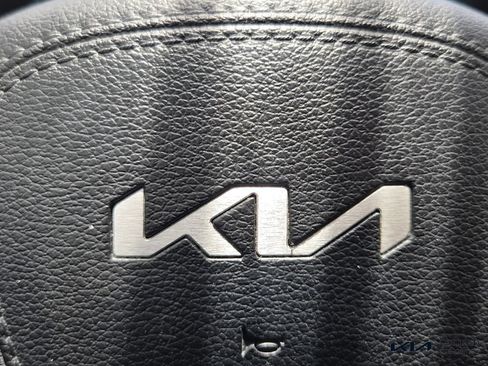 Certified 2024 Kia Telluride EX w/ EX Captain's Chair Package FWD image 30