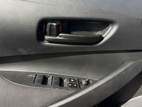 Certified 2025 Toyota Corolla LE image 22