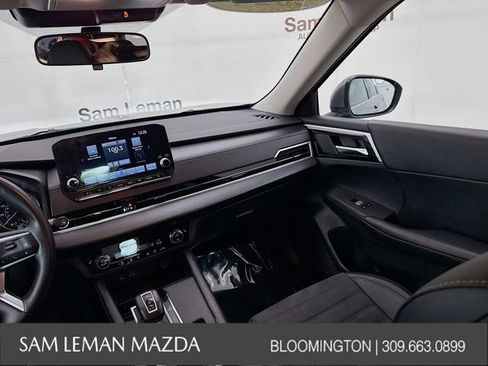 Used 2024 Mitsubishi Outlander SE Black Edition image 22