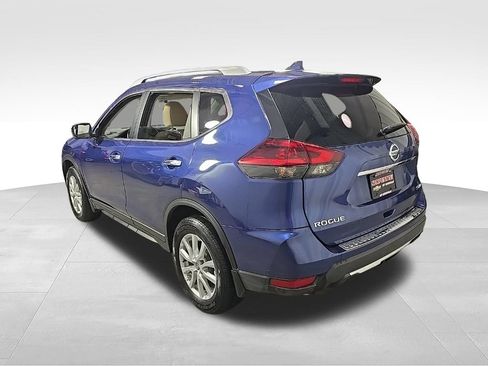 Used 2018 Nissan Rogue SV w/ Sun & Sound Touring Package AWD/4WD image 10
