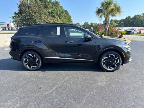 Certified 2025 Kia Sportage SX AWD/4WD image 2