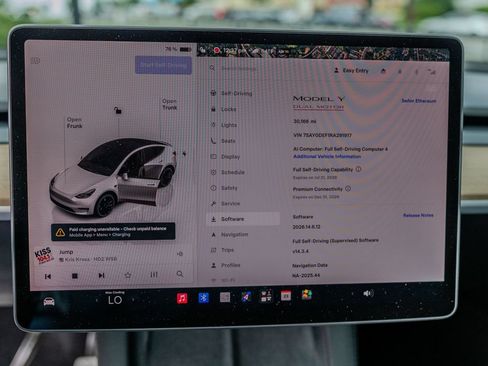 Used 2024 Tesla Model Y Performance AWD/4WD image 8