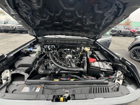 New 2025 Ford Bronco Badlands image 27