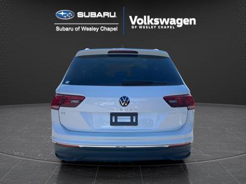 Certified 2023 Volkswagen Tiguan SE w/ Panoramic Sunroof Package FWD image 7