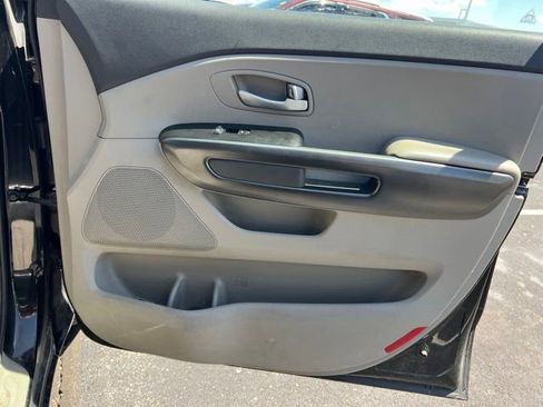 Used 2016 Kia Sedona LX w/ LX Convenience Package FWD image 29