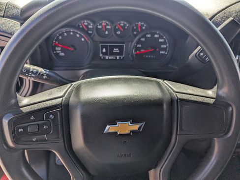 Used 2023 Chevrolet Silverado 1500 Custom image 12