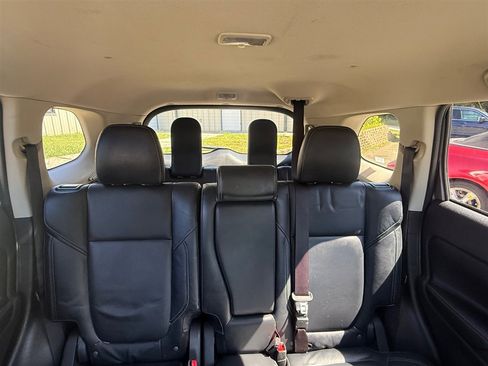 Used 2020 Mitsubishi Outlander FWD image 24