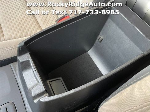 Used 2021 Ford Escape SE image 18