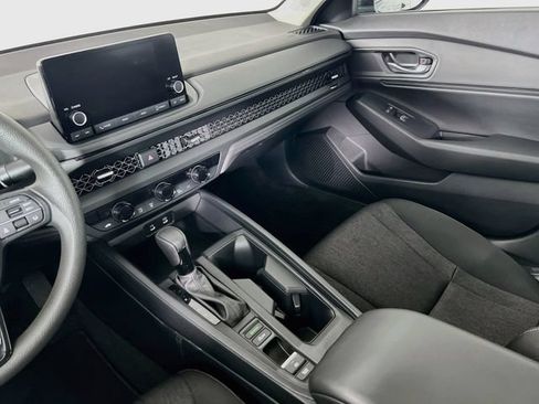 Certified 2023 Honda Accord EX image 24