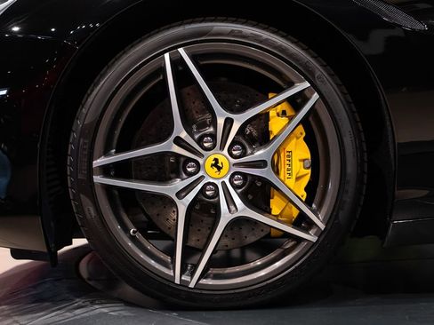 Certified 2017 Ferrari California T RWD image 13
