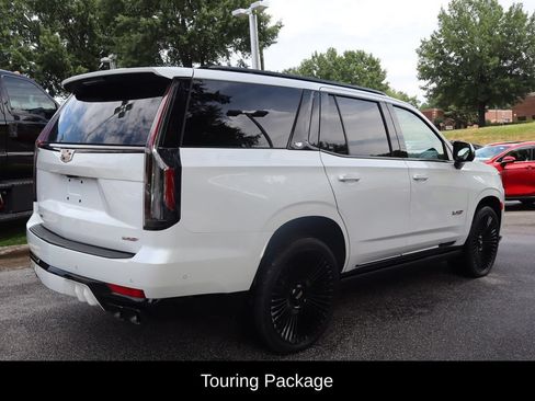 Used 2023 Cadillac Escalade V AWD/4WD image 4