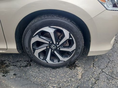 Used 2017 Honda Accord EX-L image 6