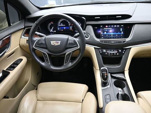 Used 2017 Cadillac XT5 Premium Luxury image 27