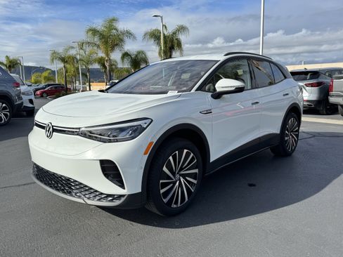 Certified 2025 Volkswagen ID.4 Pro image 9