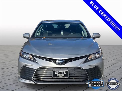 Used 2023 Toyota Camry LE image 2