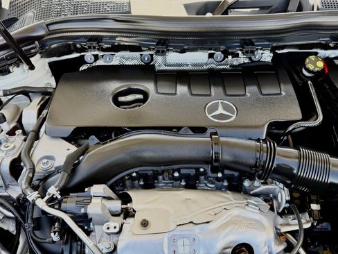 Used 2023 Mercedes-Benz GLA 250 w/ Premium Package image 42