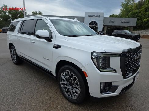 Used 2023 GMC Yukon XL Denali Ultimate AWD/4WD image 43