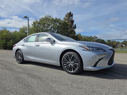 New 2025 Lexus ES 350 w/ Premium Package
