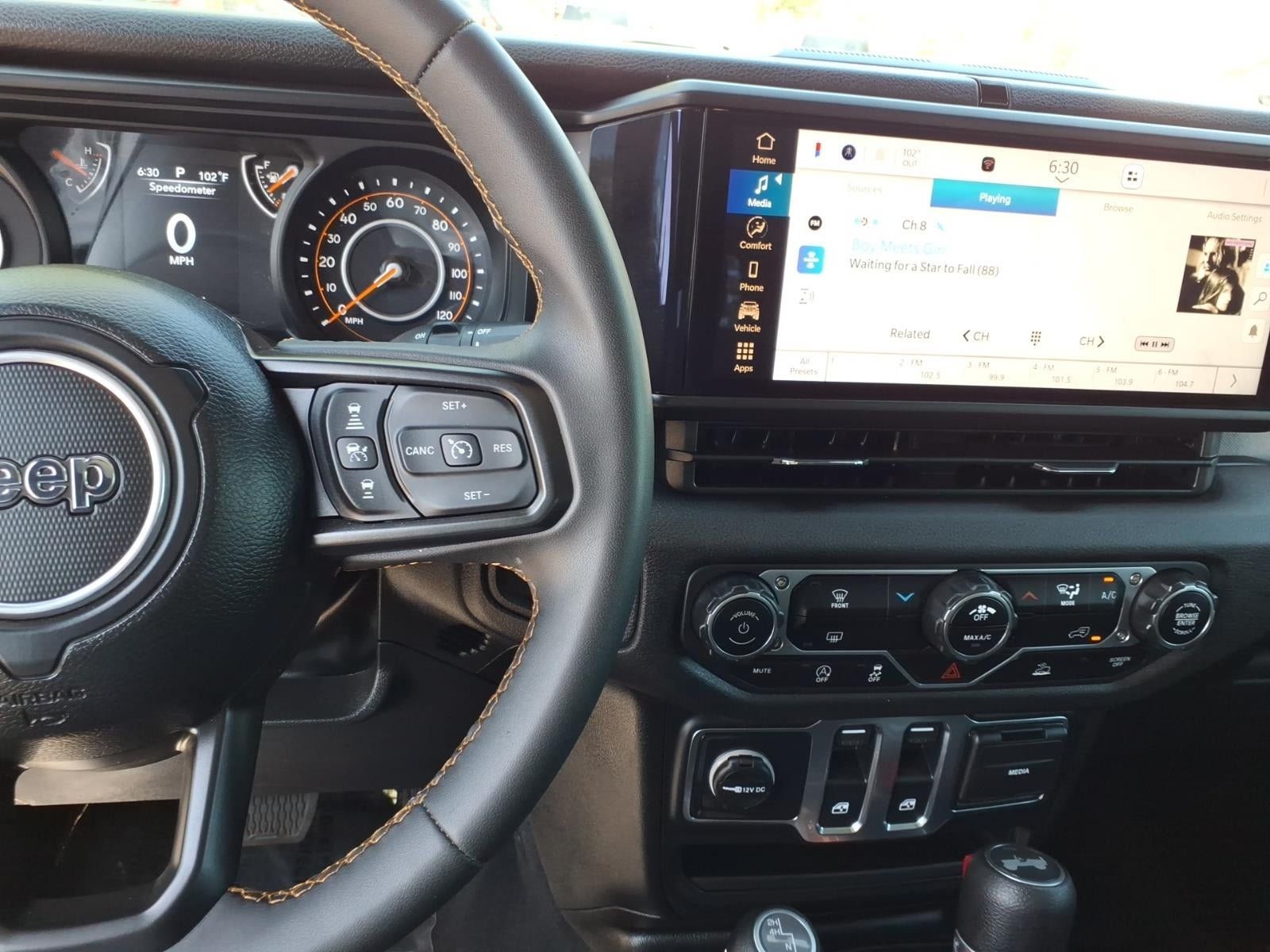 Used 2024 Jeep Wrangler Sport AWD/4WD image 29