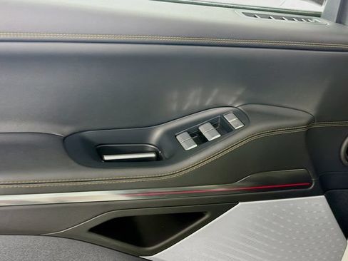 Certified 2025 Lincoln Navigator Black Label AWD/4WD image 21