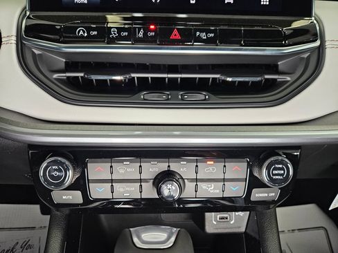 New 2026 Jeep Compass Limited AWD/4WD image 12