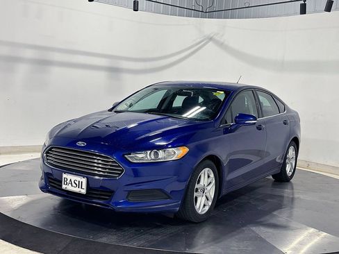 Used 2016 Ford Fusion SE FWD image 8
