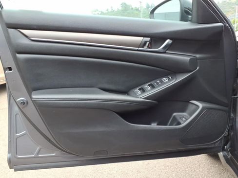 Used 2021 Honda Accord LX image 12