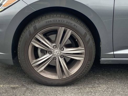 Used 2019 Volkswagen Jetta R-Line FWD image 11