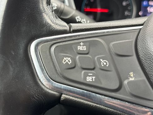 Used 2019 Chevrolet Equinox LT AWD/4WD image 25