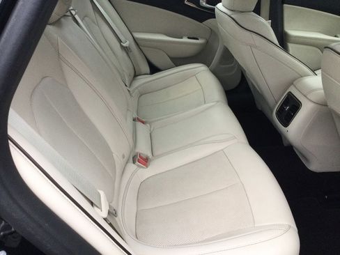 Used 2015 Chrysler 200 C w/ Navigation & Sound Group I FWD image 16
