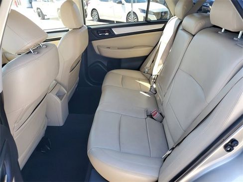 Used 2017 Subaru Outback 2.5i Premium image 14