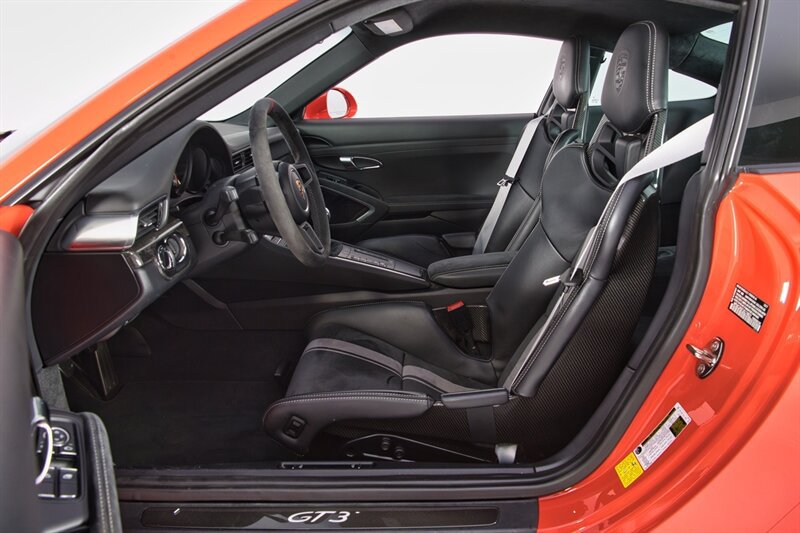 Used 2018 Porsche 911 GT3 w/ Sport Chrono Package RWD image 19