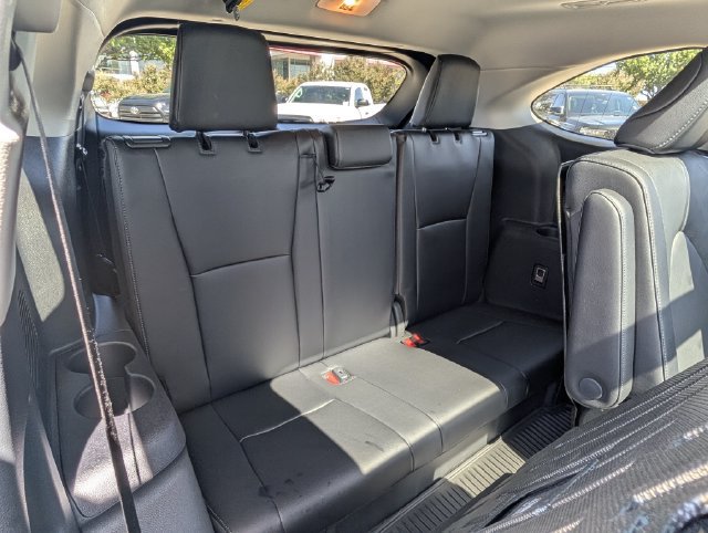 Used 2025 Toyota Highlander Platinum AWD/4WD image 31