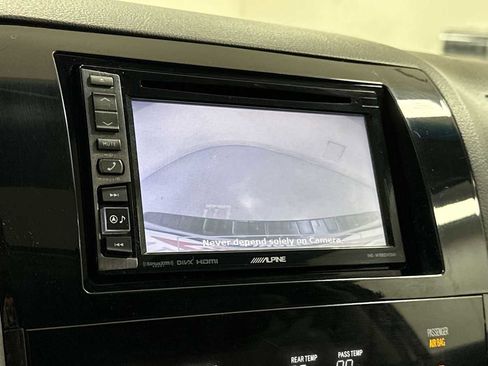 Used 2010 Toyota Sequoia Platinum image 19