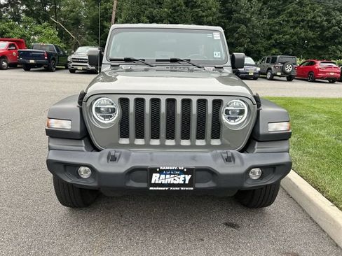 Used 2022 Jeep Wrangler Unlimited Sport AWD/4WD image 3