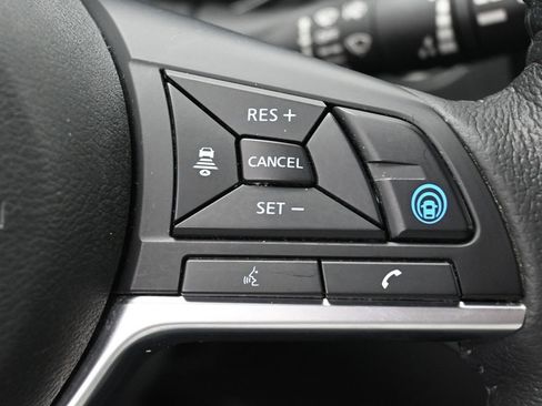 Used 2019 Nissan Rogue SL w/ Premium Package image 20