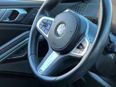 Used 2024 BMW X6 xDrive40i w/ Premium Package image 25