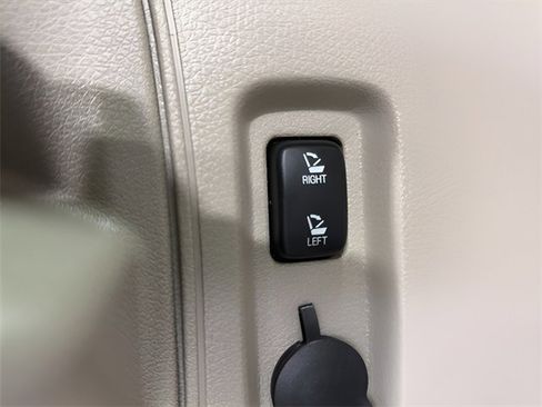 Used 2014 Lincoln MKX FWD w/ Equipment Group 101A image 33