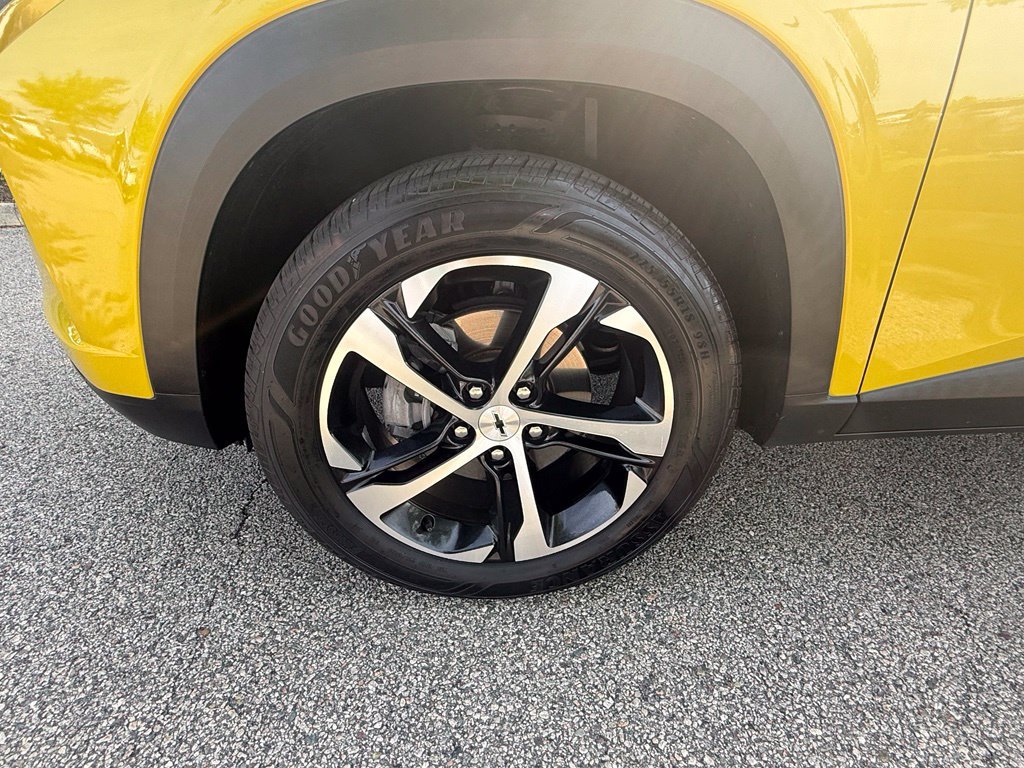Used 2024 Chevrolet Trax RS w/ Driver Confidence Package FWD image 29