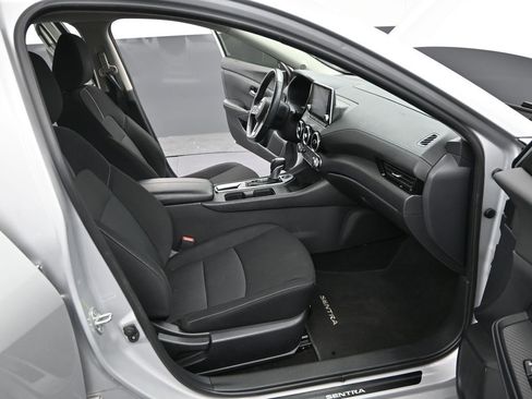 Used 2022 Nissan Sentra SV w/ Trunk Package image 15