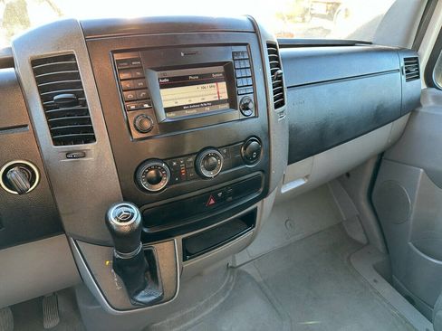 Used 2015 Mercedes-Benz Sprinter 3500 image 17